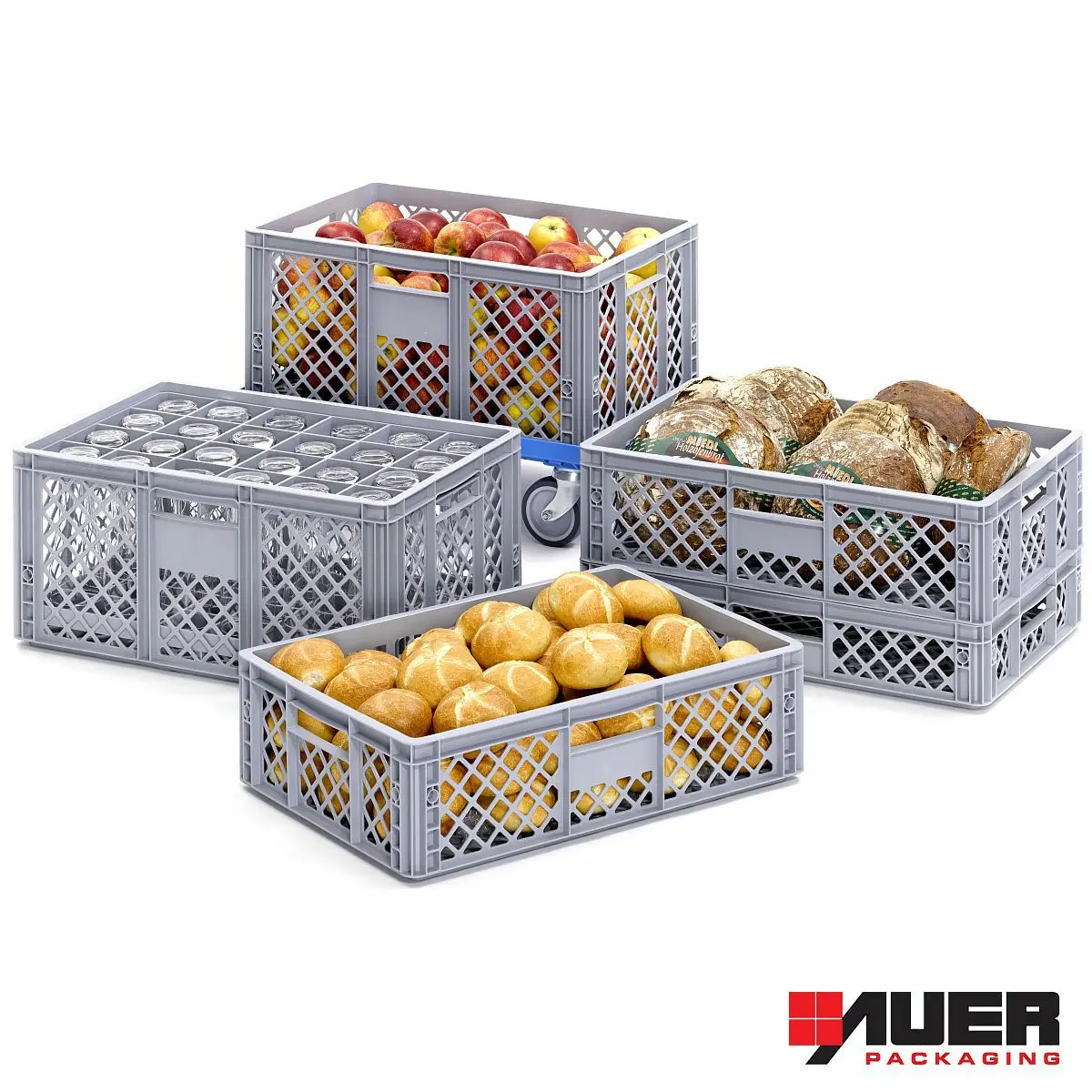 4 durchbrochenen Euroboxen von AUER, gefüllt mit Gläsern, Äpfeln, Brot oder Brötchen