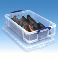 Transparente Kunststoffbox mit Deckel gefüllt mit Schuhen