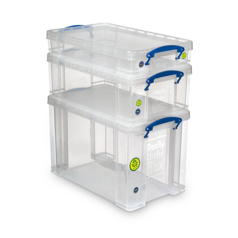 Stapel mit drei transparenten Kunststoffboxen